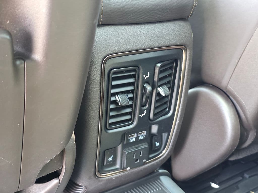 2015 Jeep Grand Cherokee Summit - Photo 24