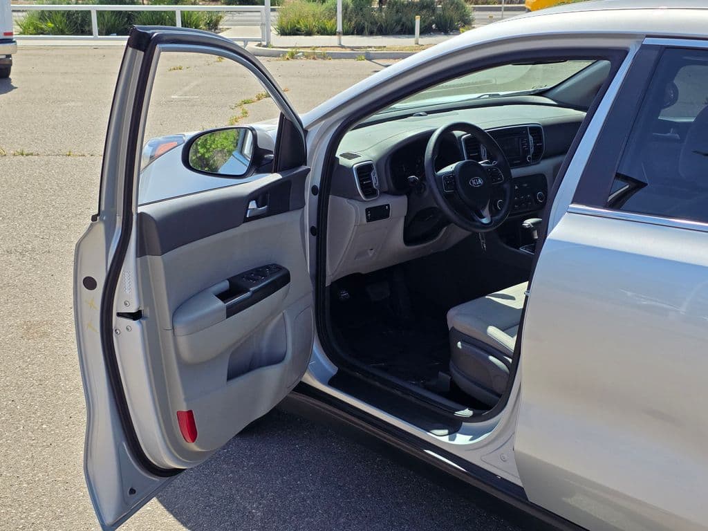 2018 Kia Sportage LX - Photo 42