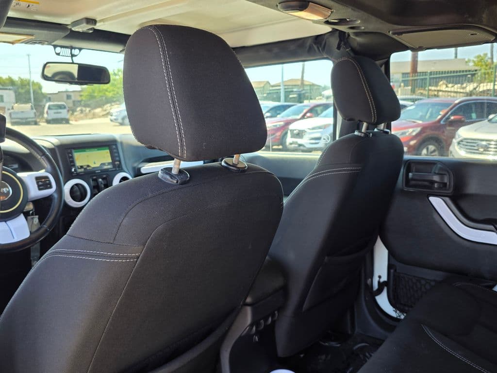 2016 Jeep Wrangler Unlimited Sahara - Photo 22
