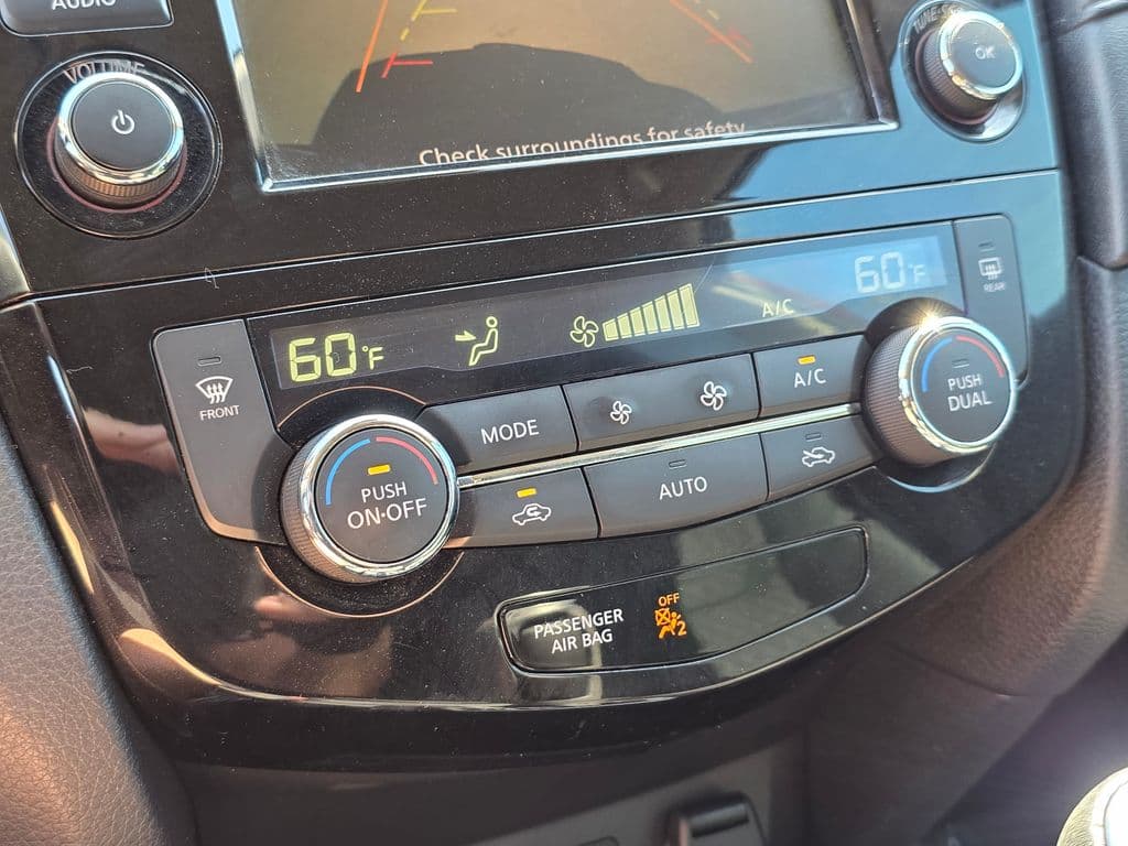 2019 Nissan Rogue SV - Photo 31
