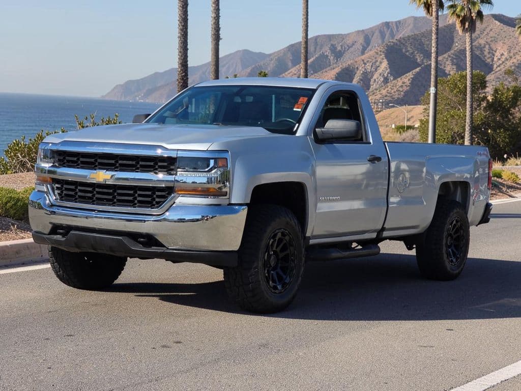 2017 Chevrolet Silverado 1500 WT - Photo 4