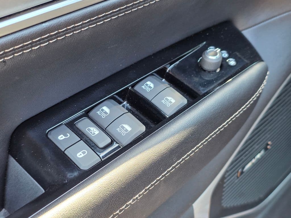 2025 Jeep Wagoneer Series II - Photo 28