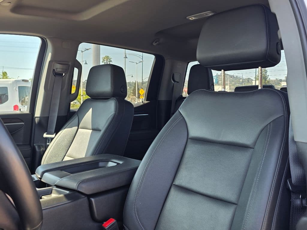 2025 GMC Sierra 1500 SLT - Photo 21
