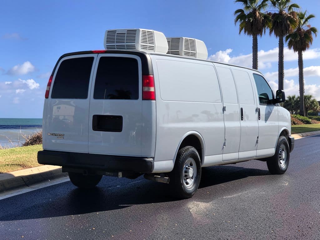 2015 Chevrolet Express 2500 Work Van - Photo 7