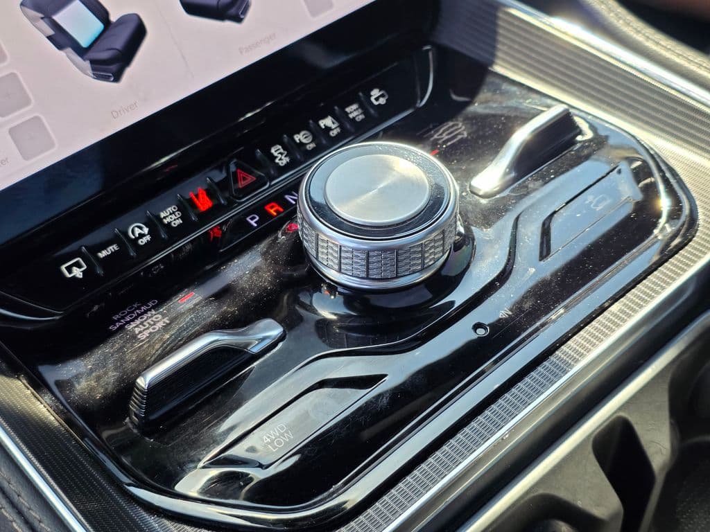 2024 Jeep Grand Wagoneer L Series II - Photo 42