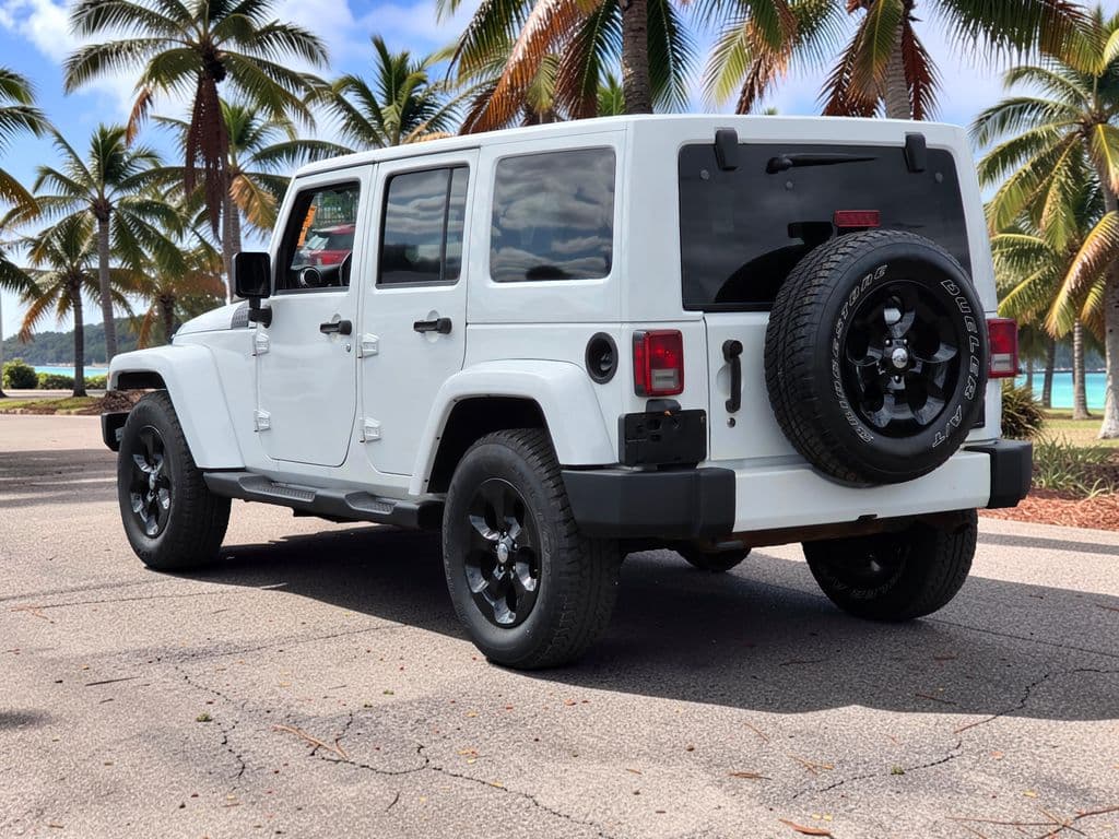 2016 Jeep Wrangler Unlimited Sahara - Photo 5