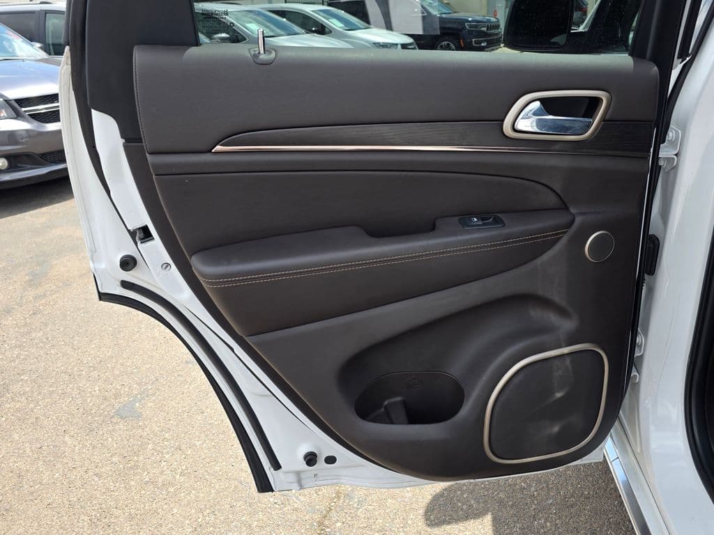 2015 Jeep Grand Cherokee Summit - Photo 25