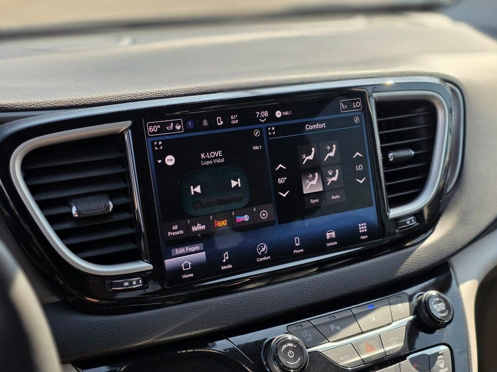 2024 Chrysler Pacifica Touring L - Photo 29