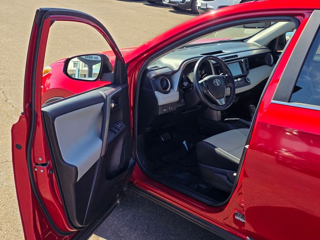 2016 Toyota RAV4 XLE - Photo 45
