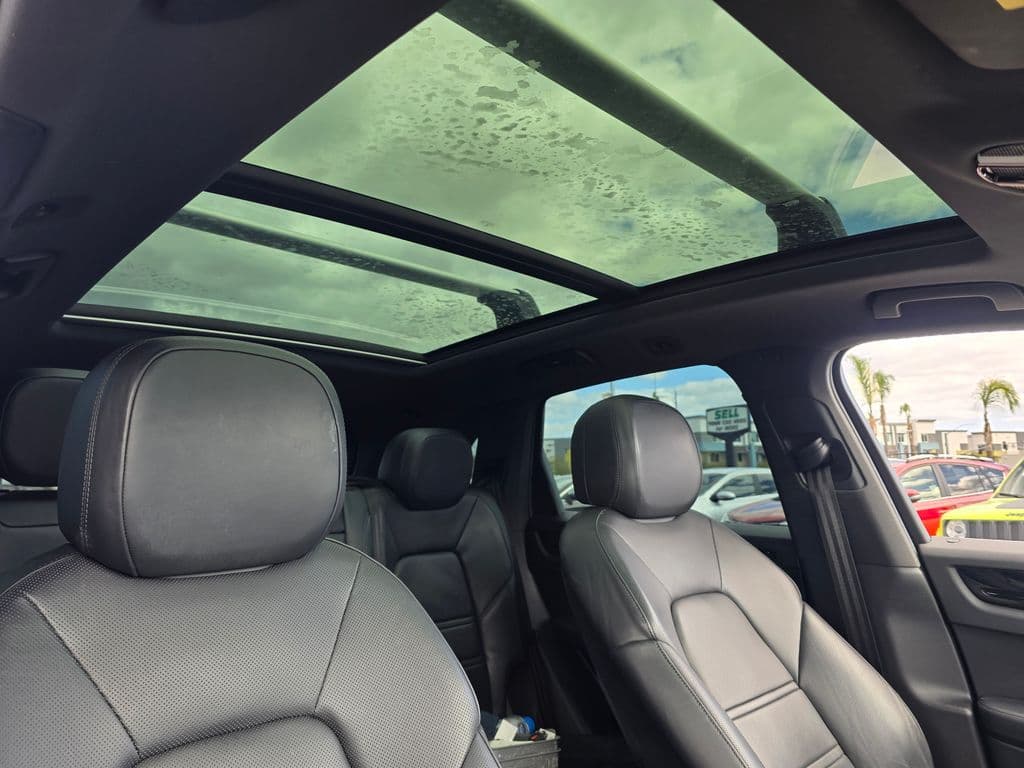 2022 Porsche Cayenne E-Hybrid - Photo 10