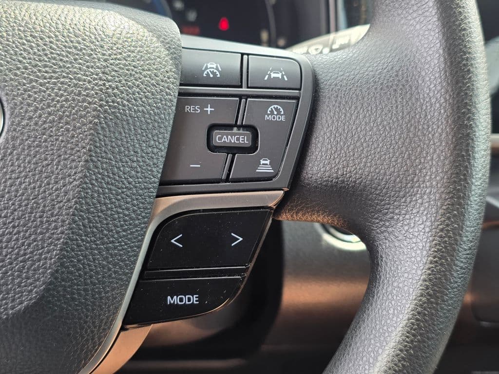 2025 Toyota Camry LE - Photo 27