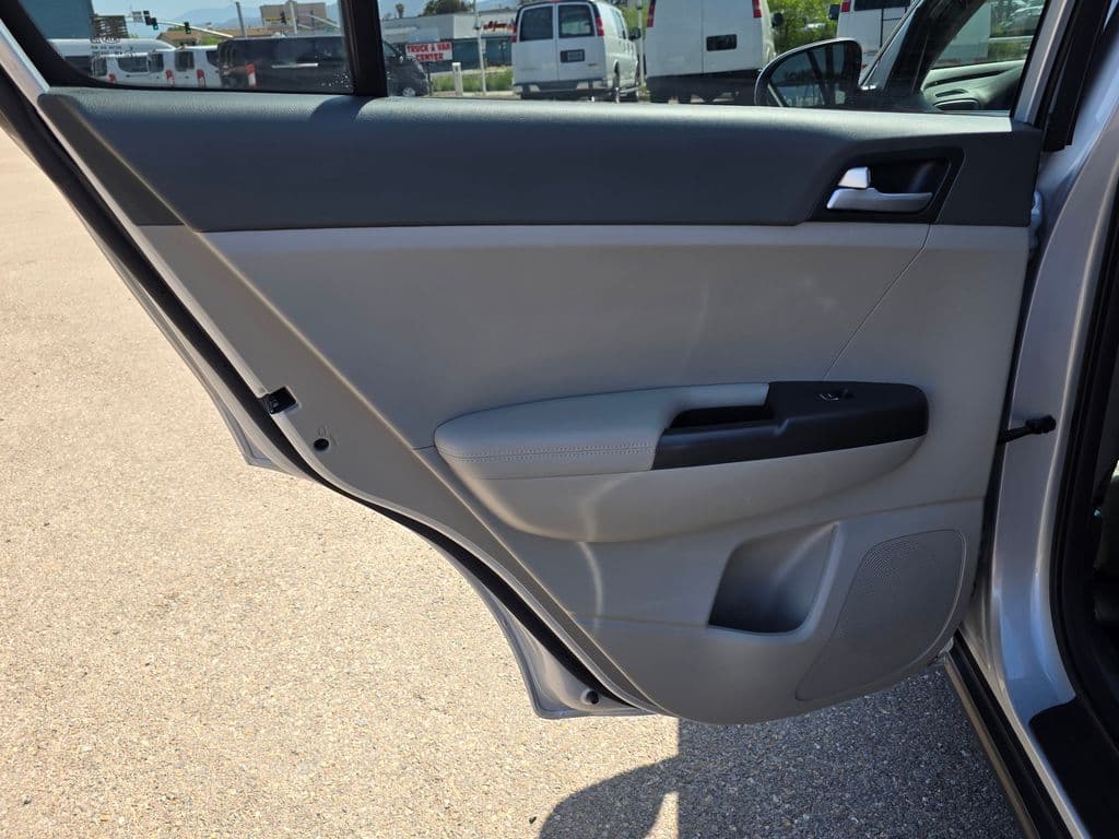 2018 Kia Sportage LX - Photo 23