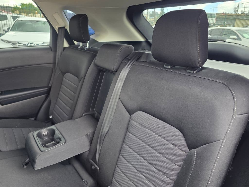 2018 Ford Edge SE - Photo 19