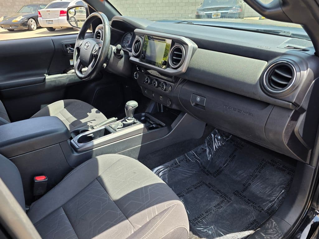 2017 Toyota Tacoma TRD Off-Road - Photo 9