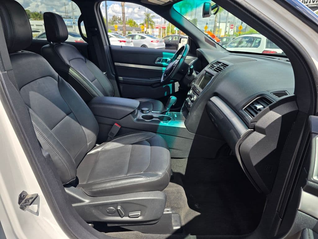 2018 Ford Explorer XLT - Photo 12