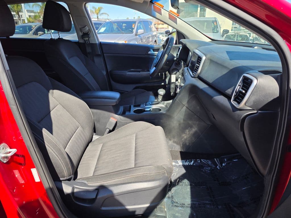 2021 Kia Sportage LX - Photo 10