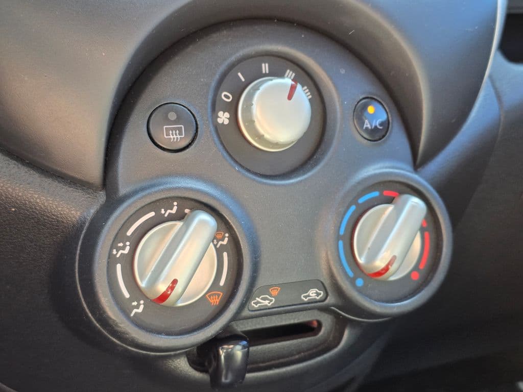 2014 Nissan Versa Note SV - Photo 29