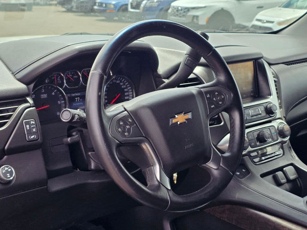 2015 Chevrolet Suburban LT - Photo 17