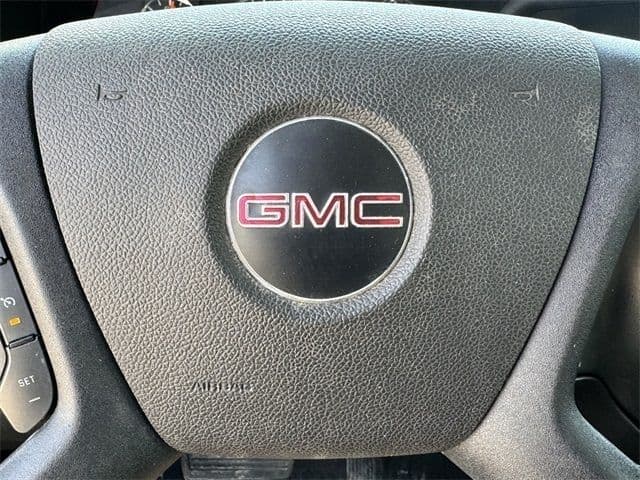 2022 GMC Savana 2500 Work Van - Photo 24