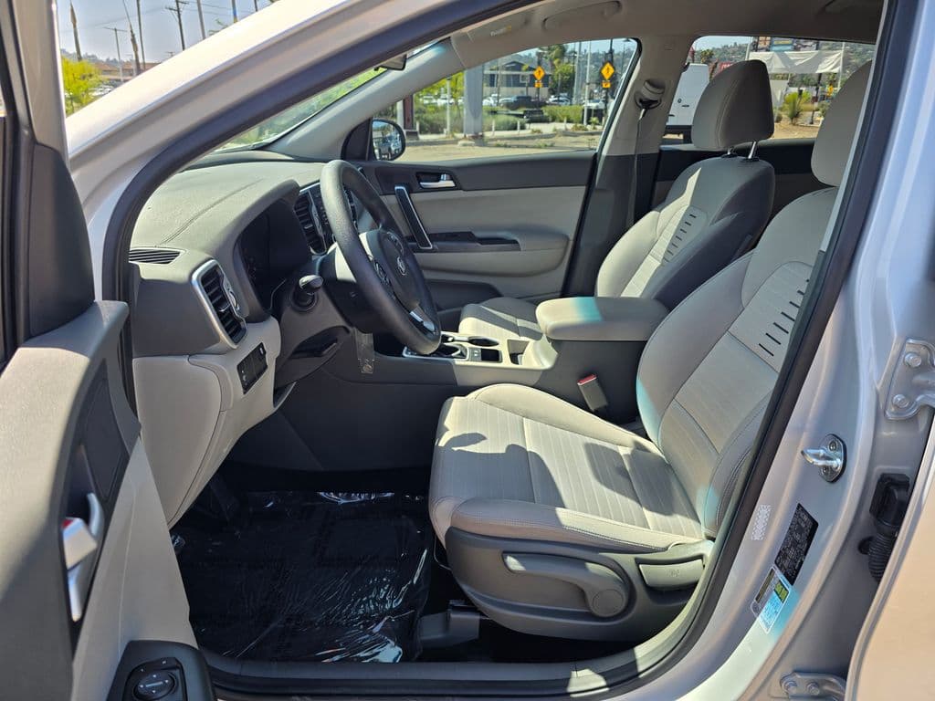 2018 Kia Sportage LX - Photo 17