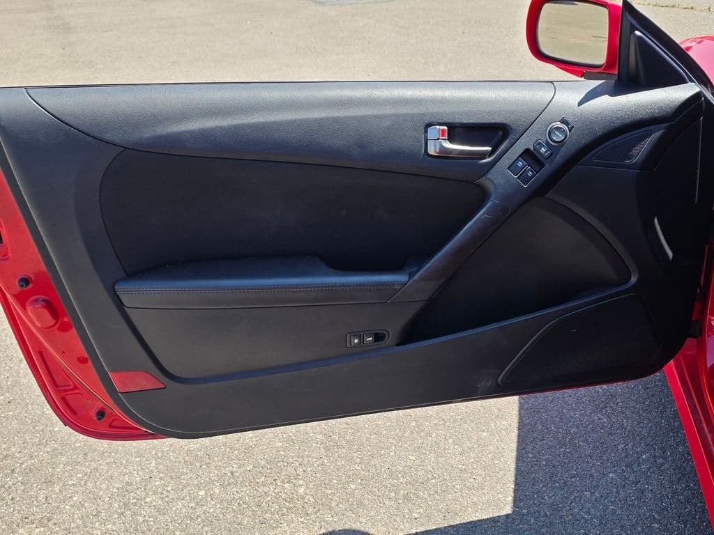 2013 Hyundai Genesis Coupe 2.0T - Photo 20