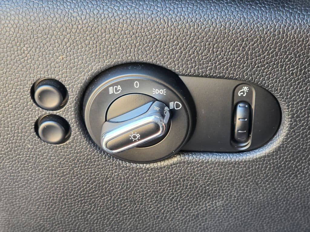 2016 MINI Cooper Base - Photo 40