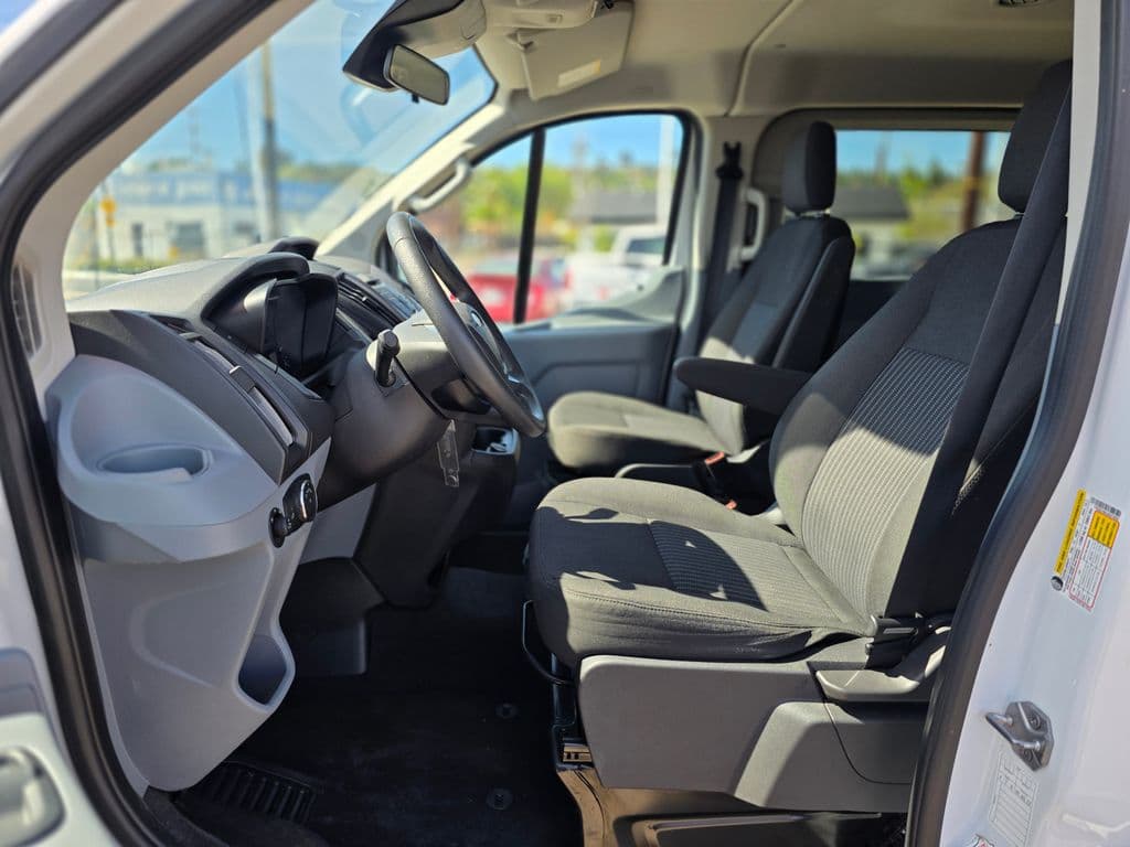 2018 Ford Transit-350 XLT - Photo 21