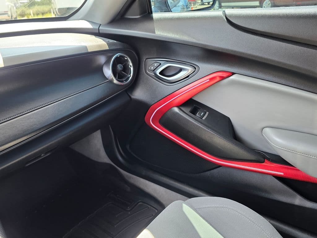 2019 Chevrolet Camaro 1LT - Photo 23