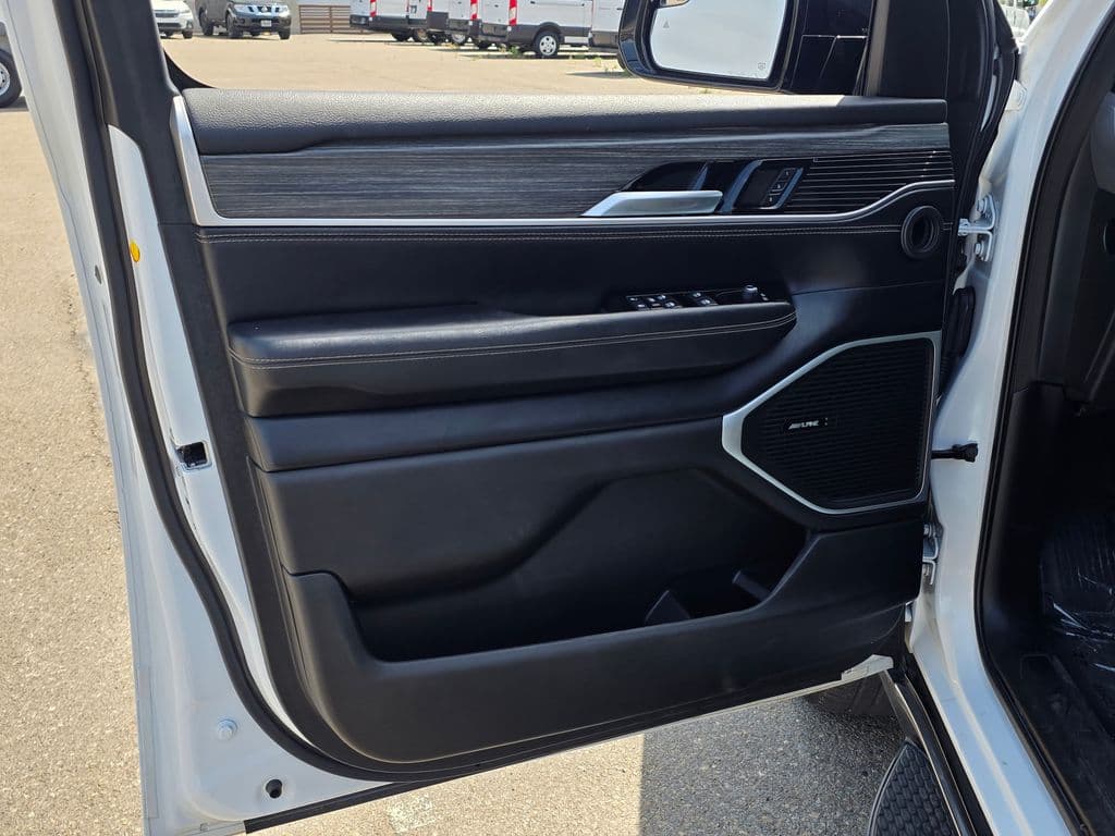 2024 Jeep Wagoneer Series II - Photo 26
