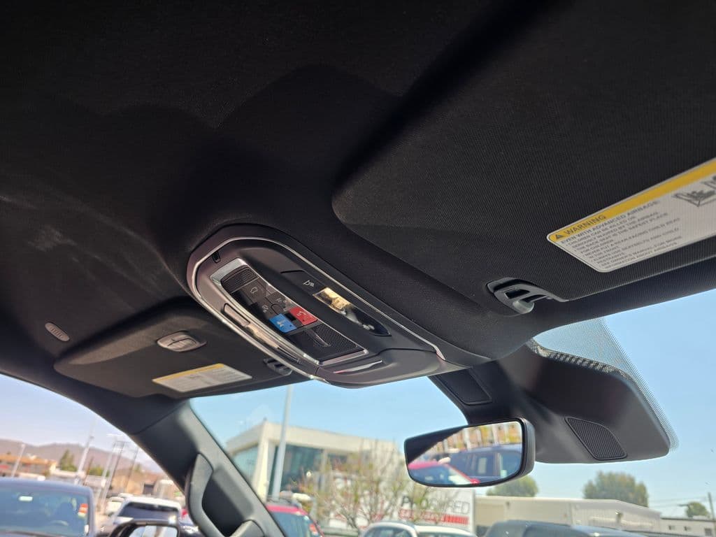 2025 Jeep Wagoneer Series II - Photo 14