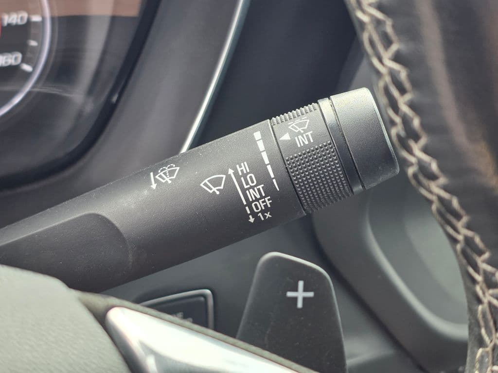 2017 Chevrolet Camaro 1LT - Photo 34
