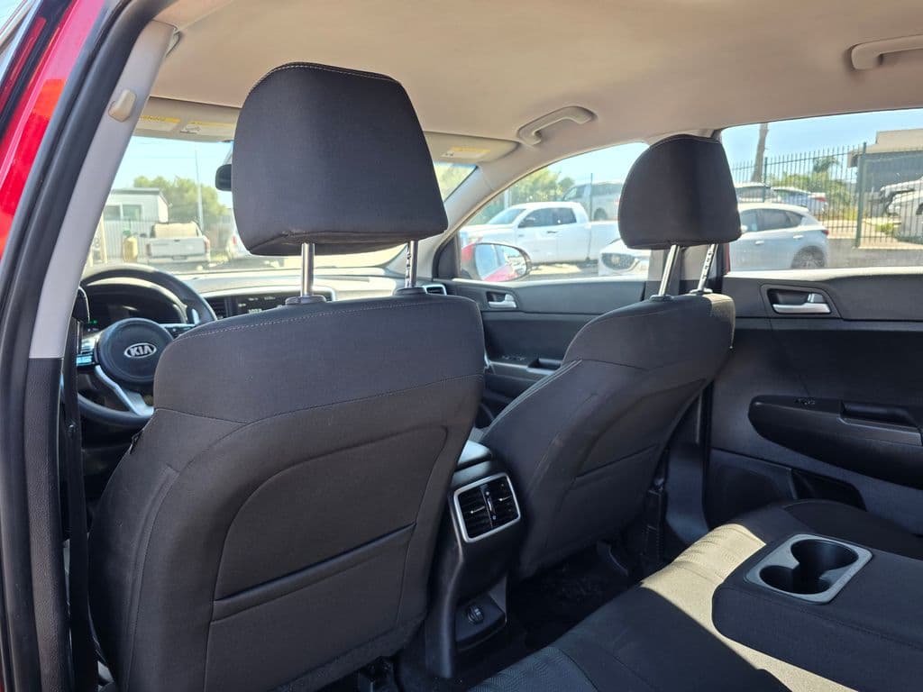 2021 Kia Sportage LX - Photo 18