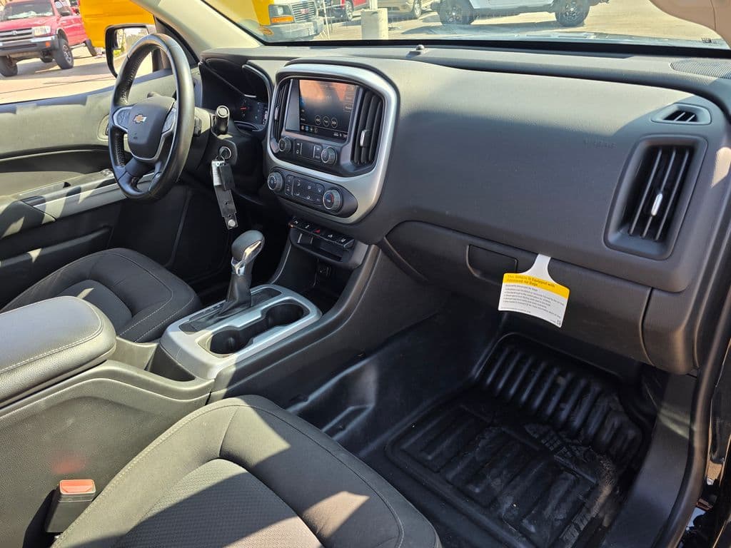 2022 Chevrolet Colorado LT - Photo 11
