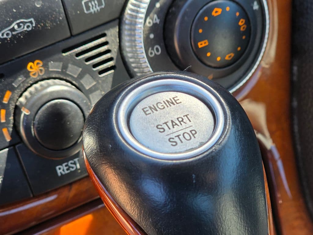 2004 Mercedes-Benz SL-Class SL 500 - Photo 22