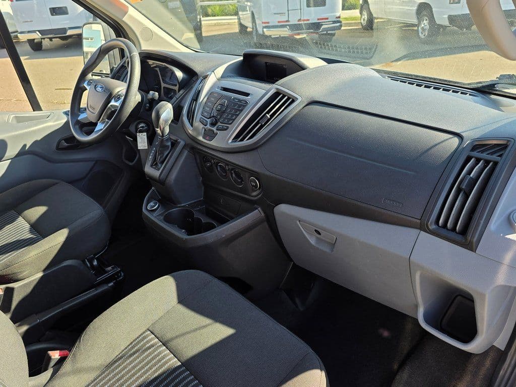 2018 Ford Transit-350 XLT - Photo 9