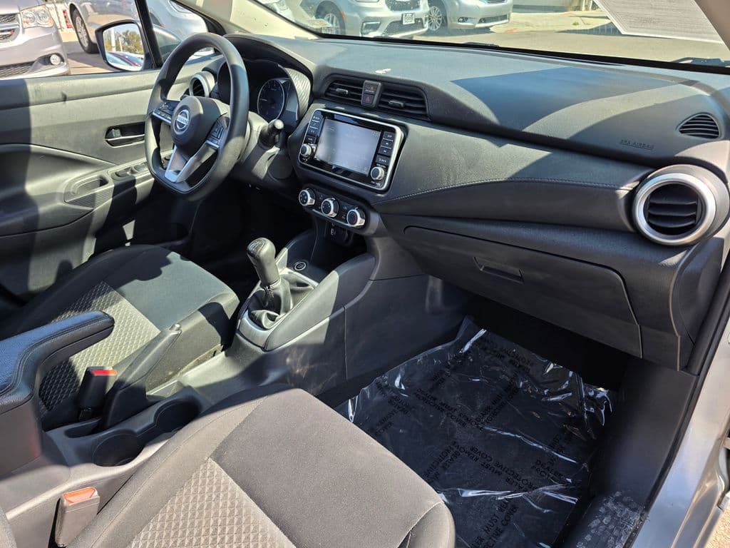 2021 Nissan Versa 1.6 S - Photo 9