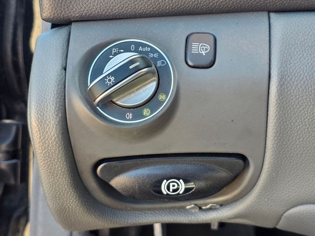2004 Mercedes-Benz SL-Class SL 500 - Photo 29