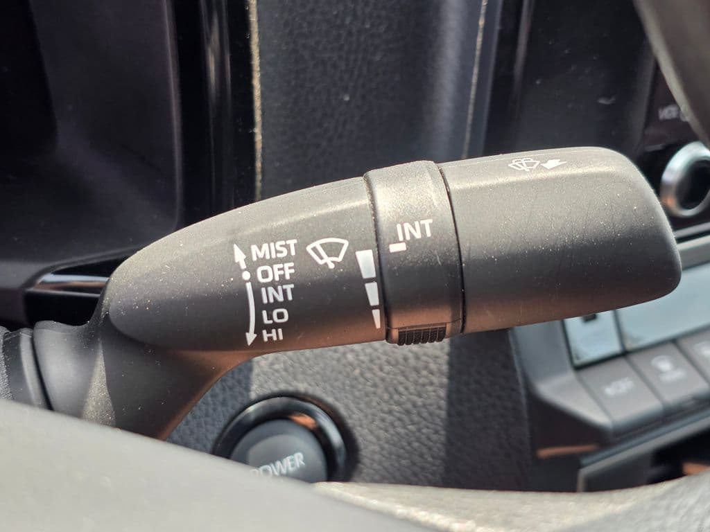 2025 Toyota Camry LE - Photo 38