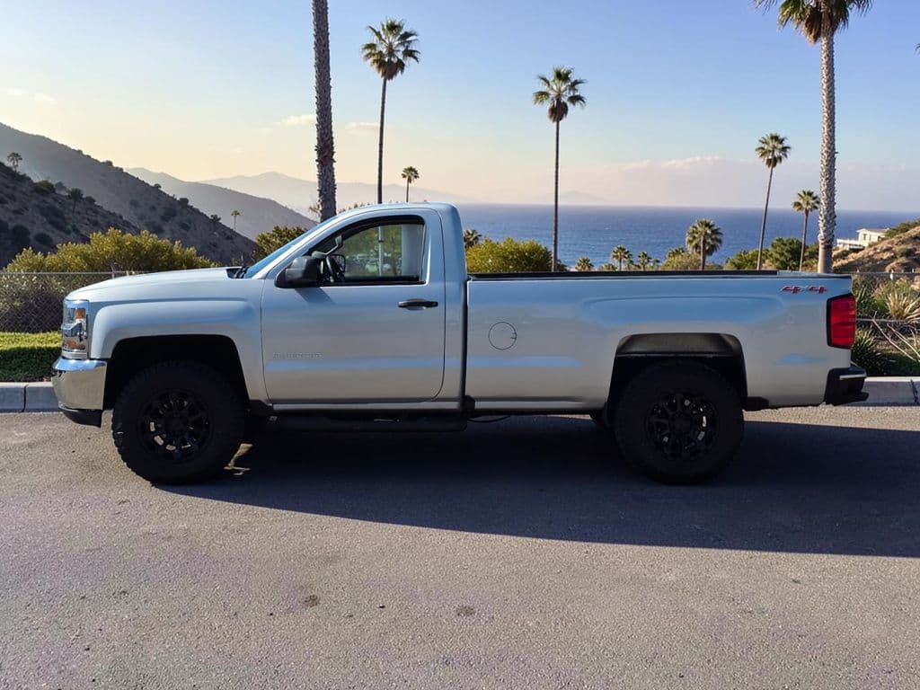 2017 Chevrolet Silverado 1500 WT - Photo 5