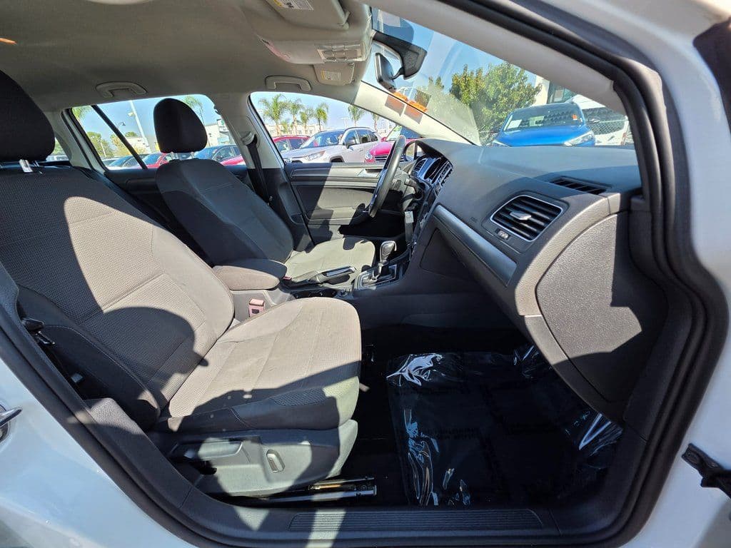 2019 Volkswagen Golf SportWagen S - Photo 10
