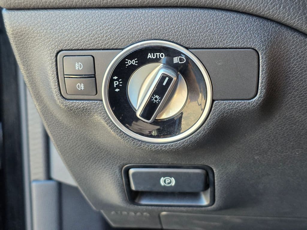 2016 Mercedes-Benz GLA GLA 250 - Photo 45