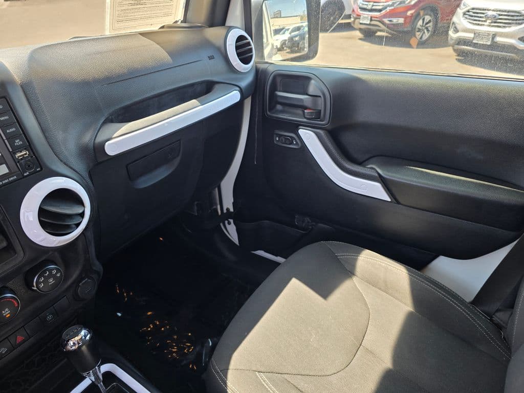 2016 Jeep Wrangler Unlimited Sahara - Photo 37