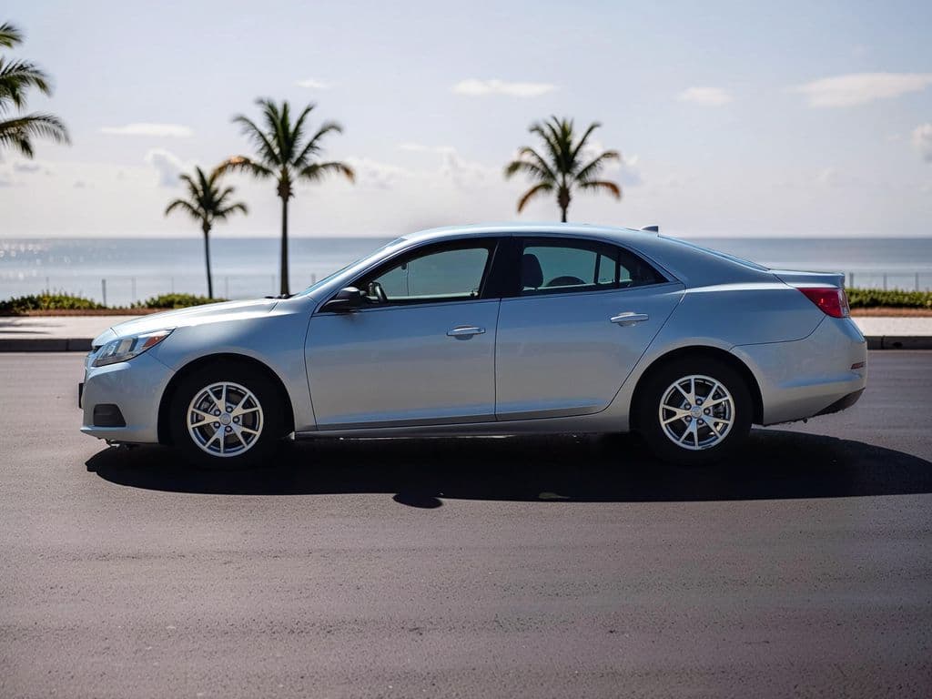 2014 Chevrolet Malibu LS - Photo 5