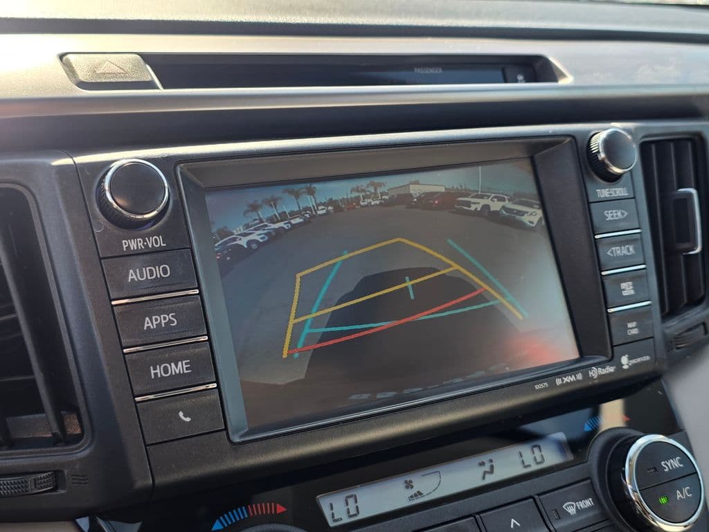2016 Toyota RAV4 XLE - Photo 32