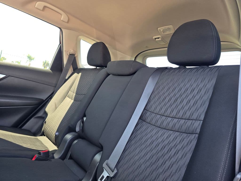 2019 Nissan Rogue SV - Photo 19