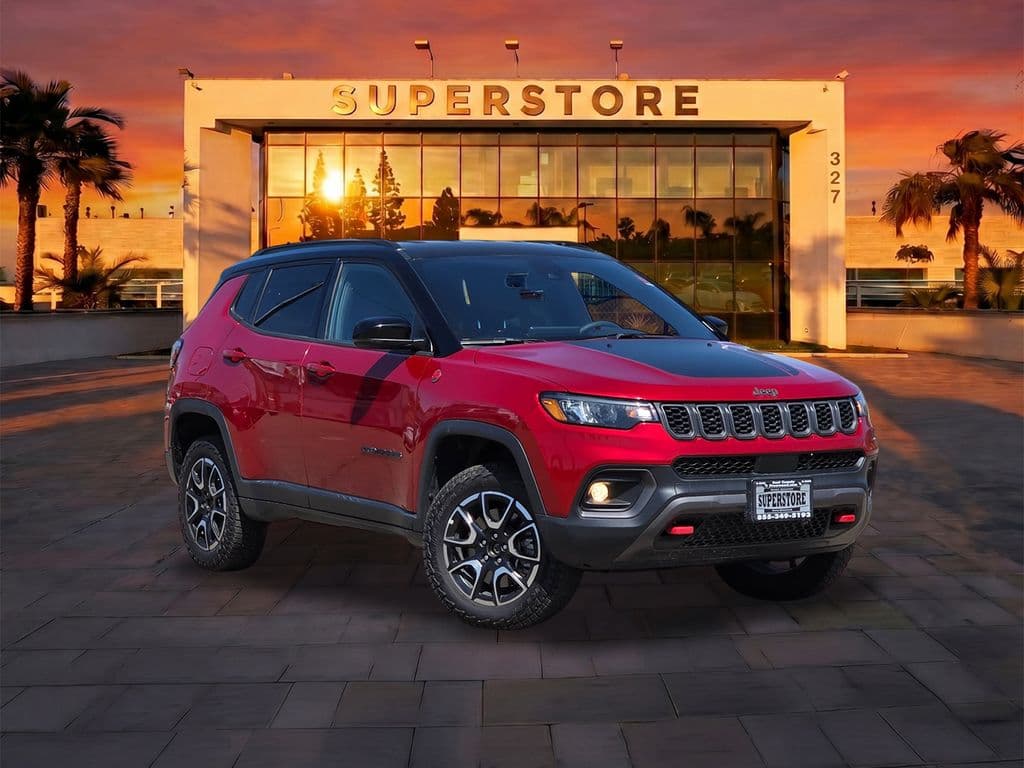 2025 Jeep Compass Trailhawk - Photo 1