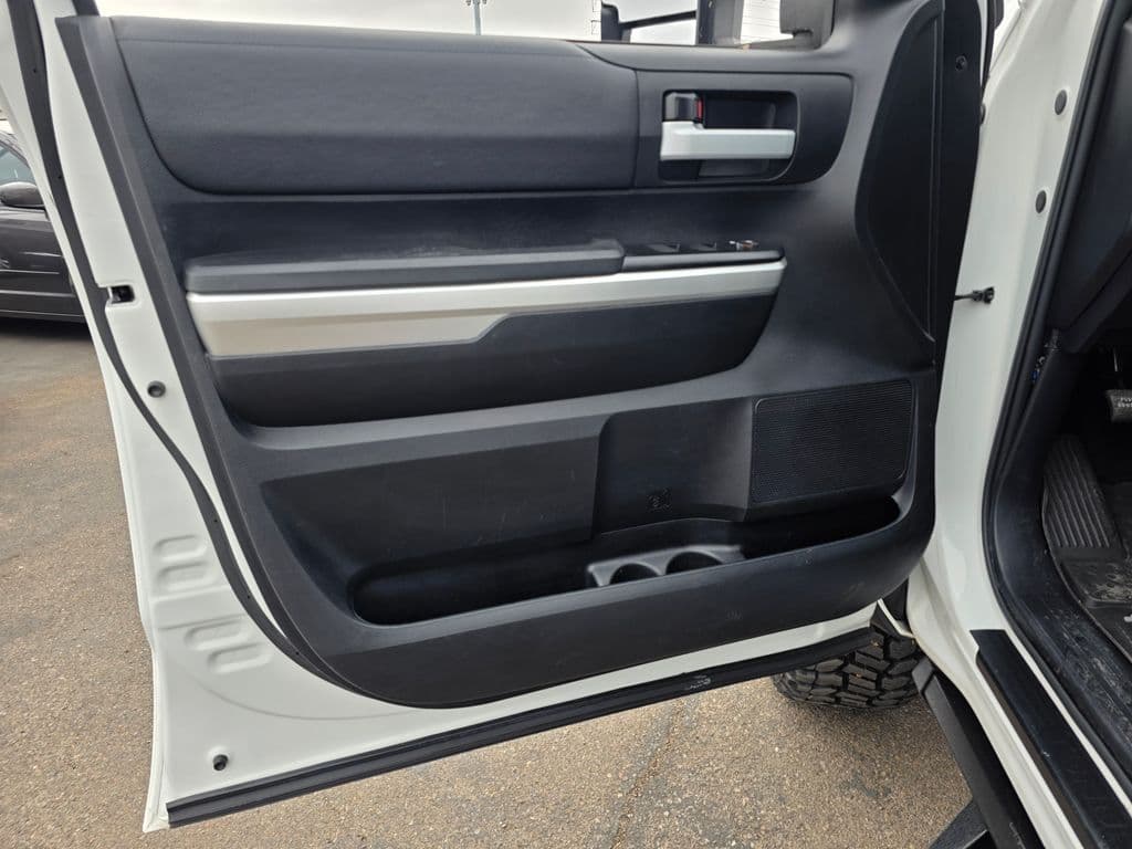 2017 Toyota Tundra SR5 - Photo 14