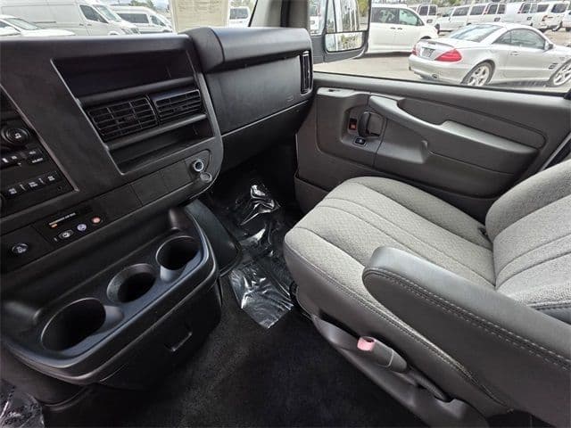 2014 Chevrolet Express 1500 LT - Photo 26