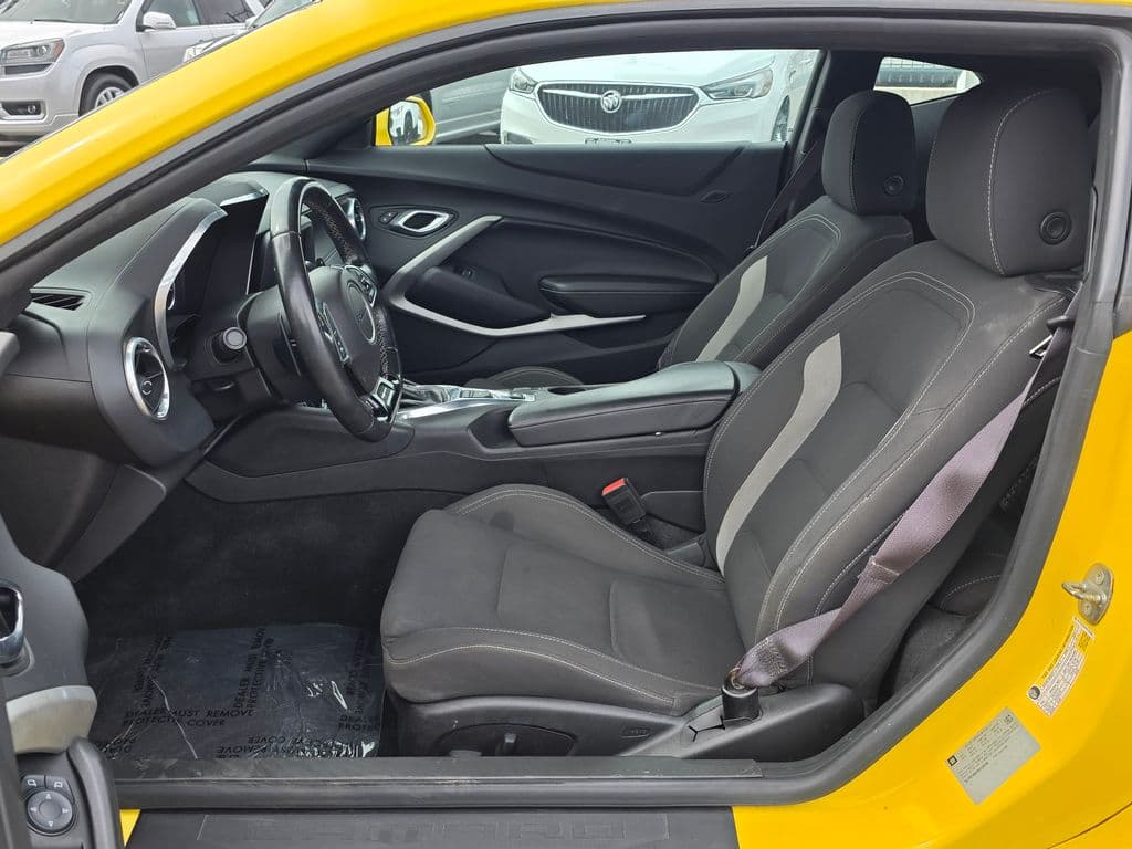 2017 Chevrolet Camaro 1LT - Photo 14