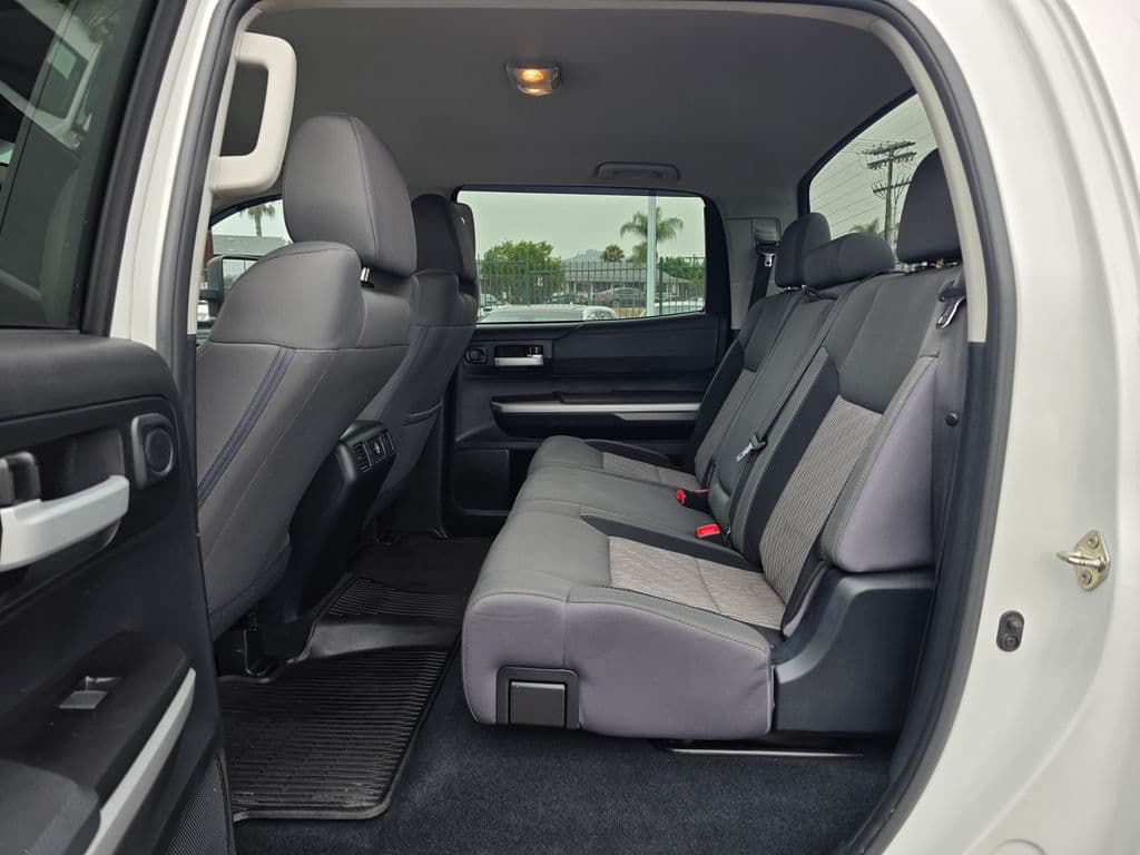 2017 Toyota Tundra SR5 - Photo 12